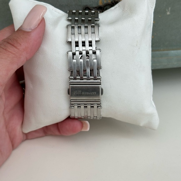 Vintage Kenneth Cole Black Silver Watch - Picture 3 of 4